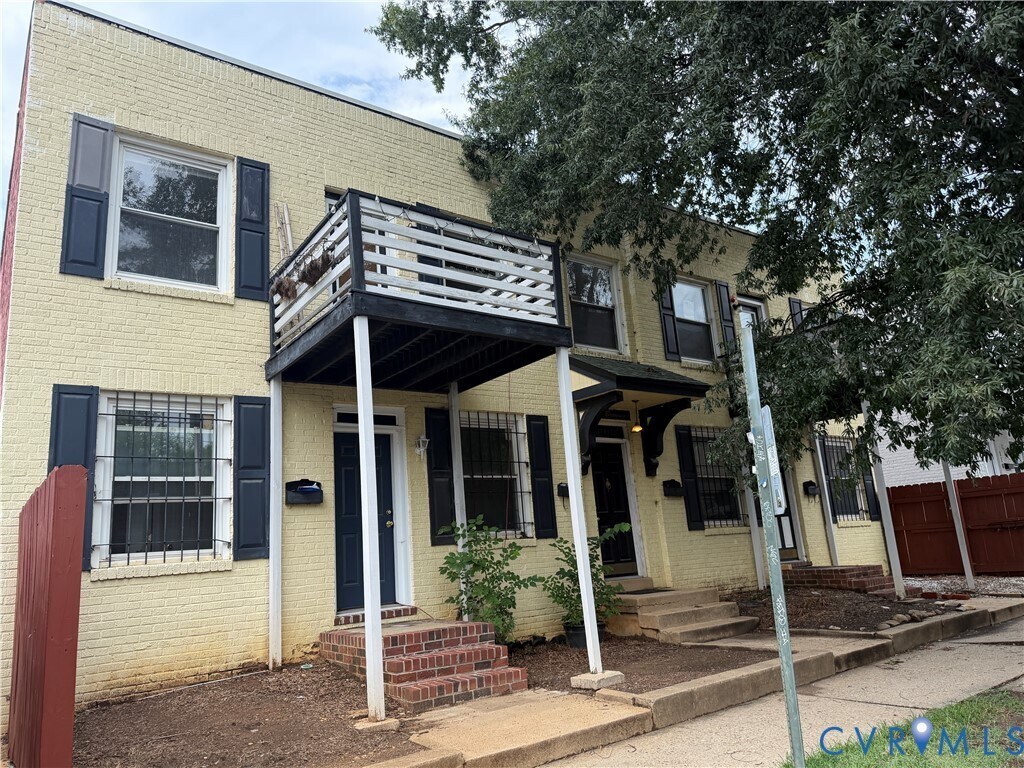 Building Photo - 114 S Addison St