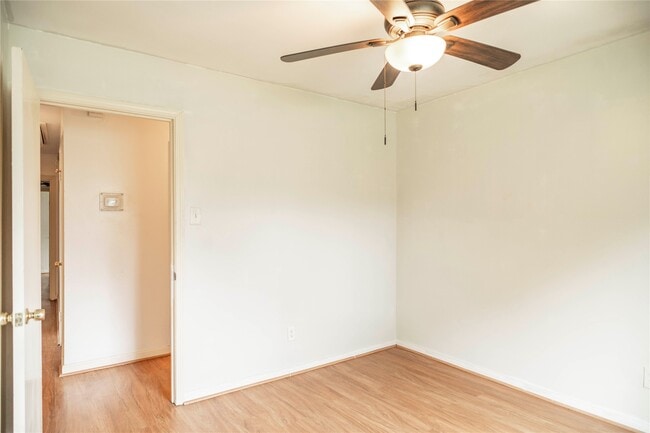 Building Photo - 8819 Hazen St