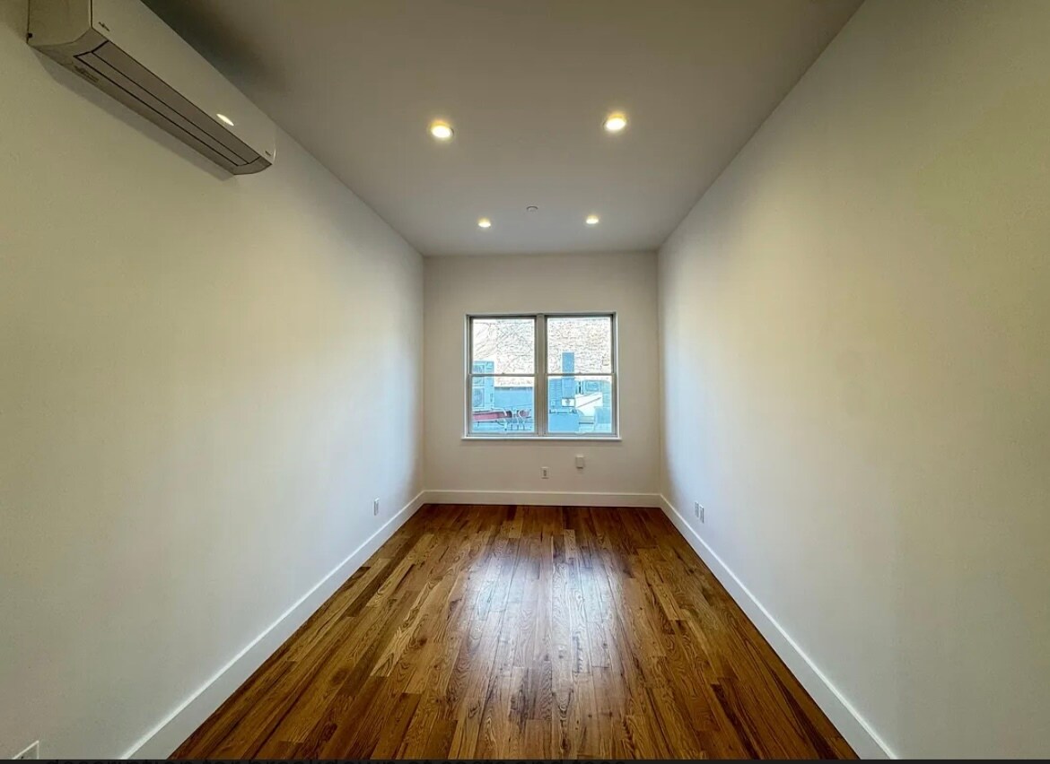 Building Photo - 31 Marcus Garvey Blvd