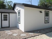 Building Photo - 412 Lucille St