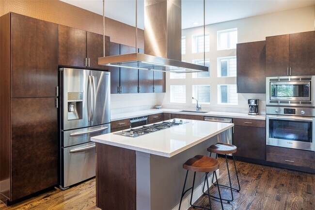 Building Photo - 4610 Steel St