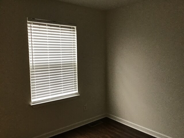 Building Photo - 280 Coyote Dr