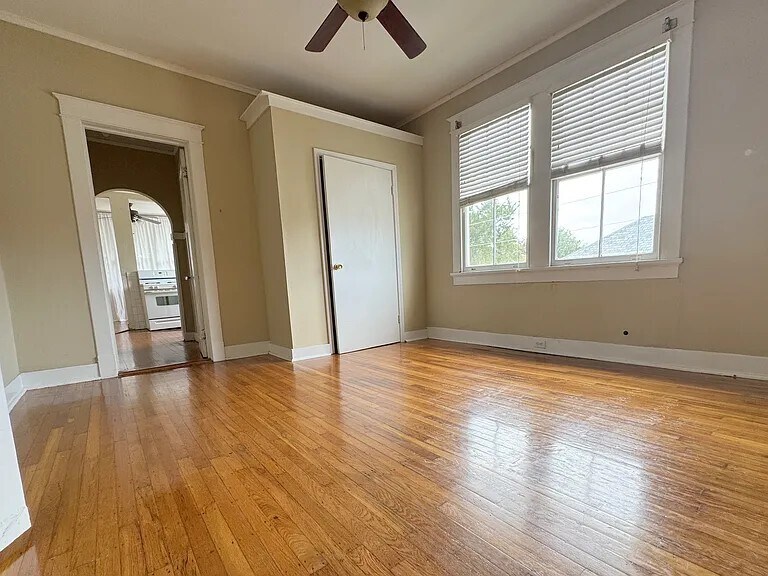 Building Photo - 3636 Upperline St