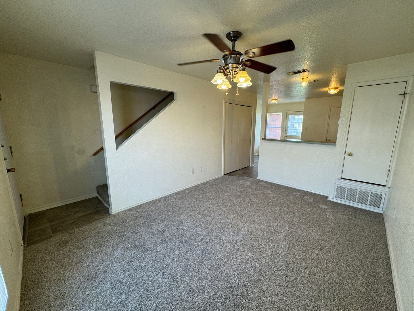 Building Photo - 4407 Jeff Scott Dr