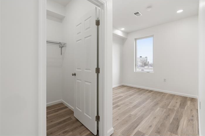 Building Photo - 4250 Lancaster Ave