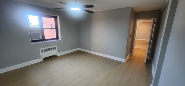 Building Photo - 208 Anderson St
