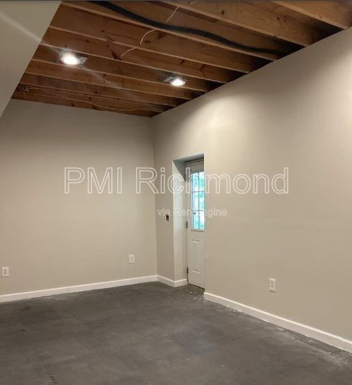 Building Photo - 33 Fairwood Dr