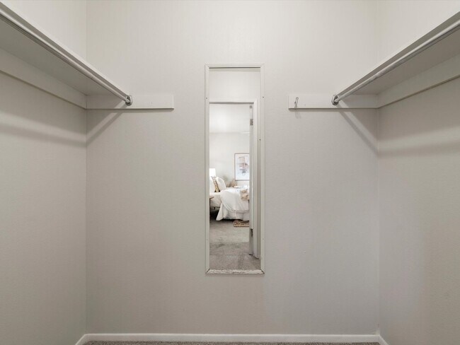 Building Photo - 9264 Mansfield Ave