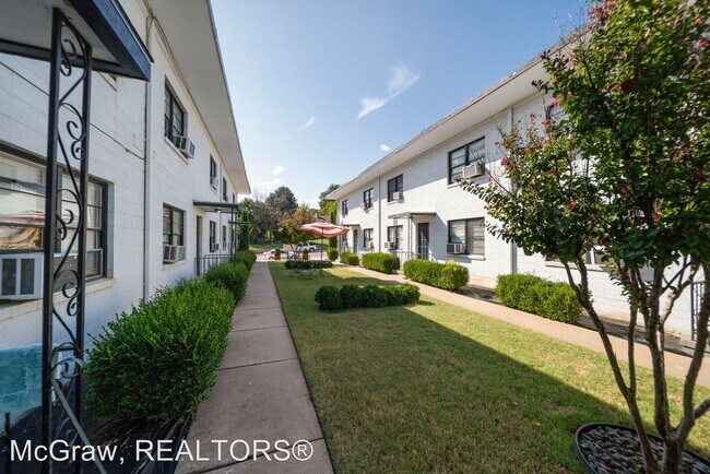Building Photo - 1443 S Frisco Ave