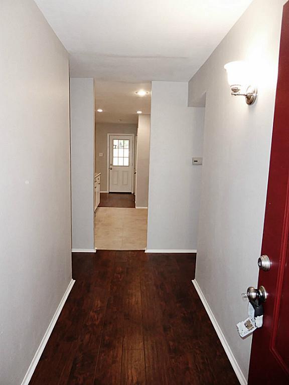 Building Photo - 4406 Kinloch Dr