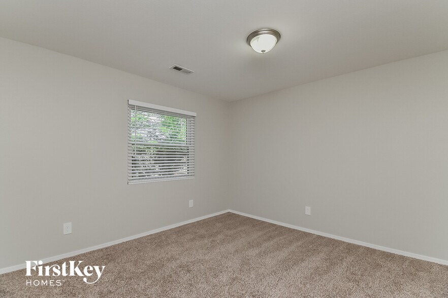 Building Photo - 5322 Bradley Cir