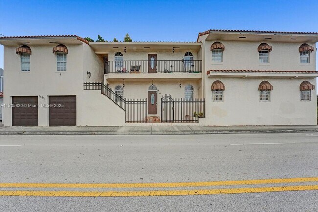 Building Photo - 1695 SW 11th St
