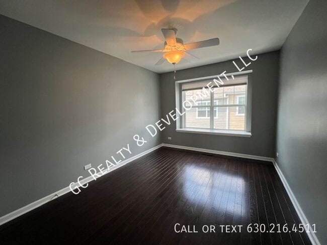 Building Photo - 54 Lakeview Pl