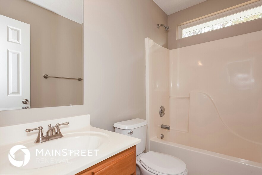 Building Photo - 120 Drawbridge Ct