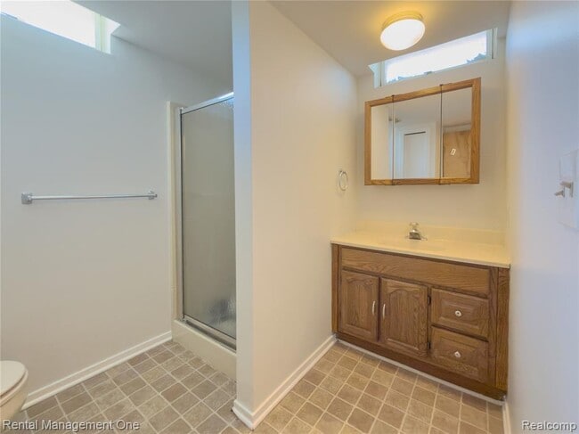 Building Photo - 2419 Walter Dr