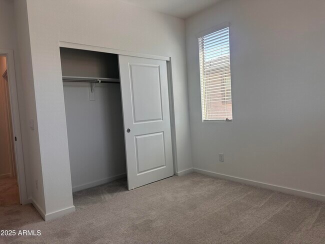 Building Photo - 22655 W Mohawk Ln