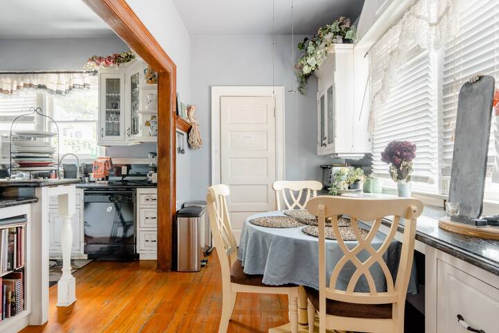 Kitchen and walk-in pantry - 2374 Mission Inn Ave