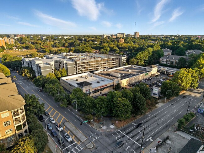 Building Photo - 590 James Maxwell Rd