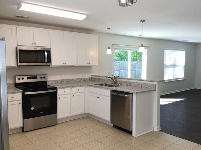 Building Photo - 202 Sterling Dr