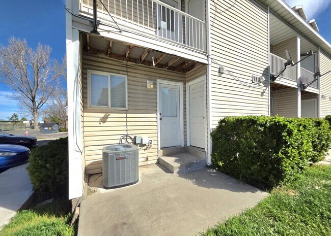 Building Photo - 1045 S 1200 W