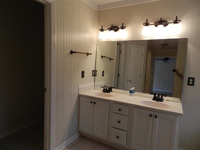 Building Photo - 1047 Pk Vw Dr