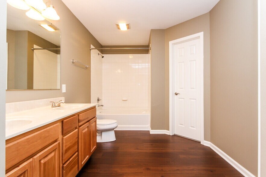 Building Photo - 11195 Catalina Dr