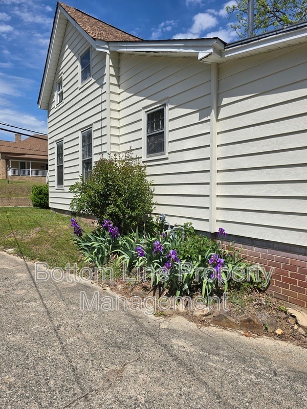 Building Photo - 184 Cabarrus Ave E