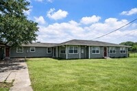 Building Photo - 2727 Nelga Rd