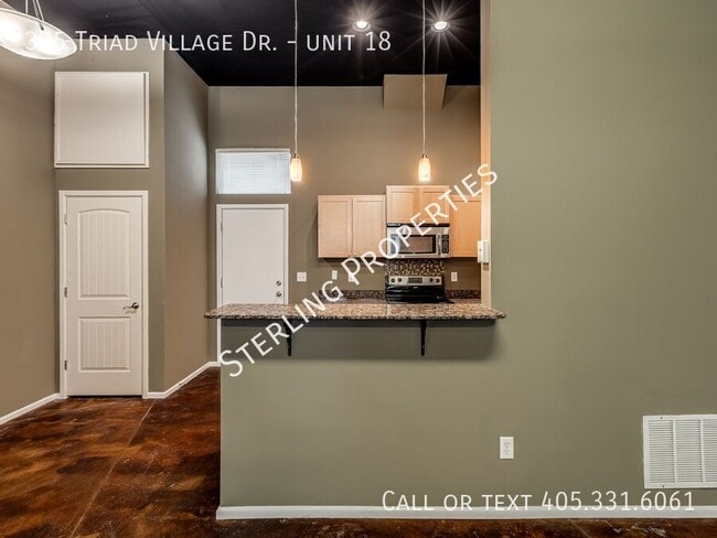 Building Photo - 375 Triad Village Dr