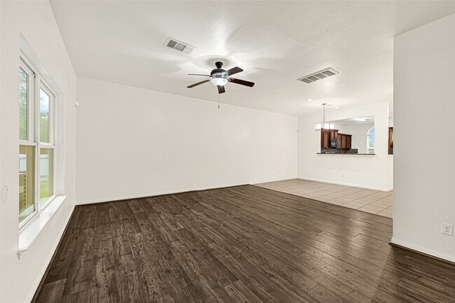 Building Photo - 8843 Leclaire Meadow Dr