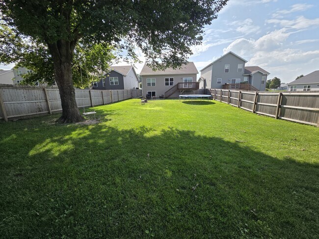 Building Photo - 4121 Mockingbird Ln