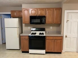 Building Photo - 82 Exchange St