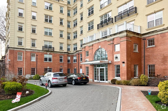 Building Photo - Cambium Condos