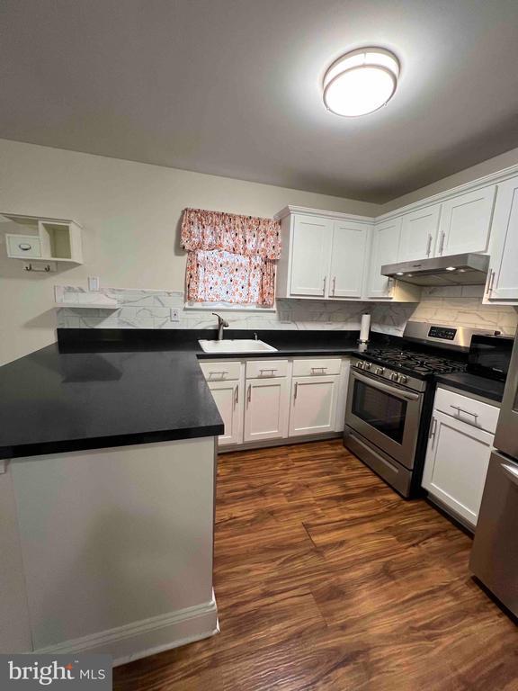 Building Photo - 6247 Spring Knoll Dr