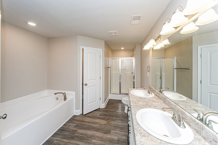 Building Photo - 3441 Sabra Ln