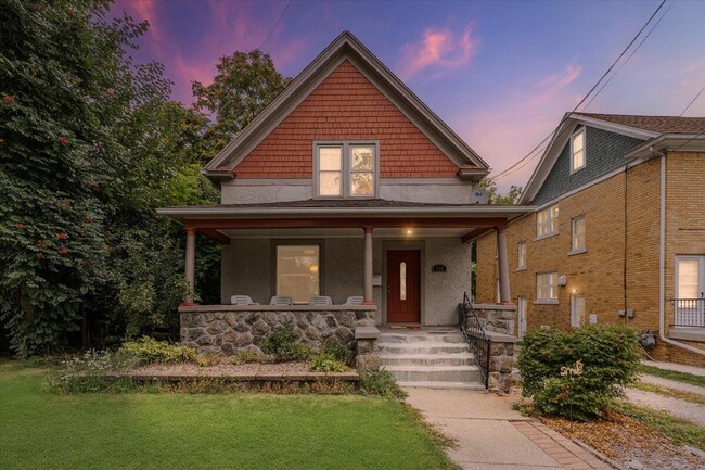Primary Photo - 910 W Huron St