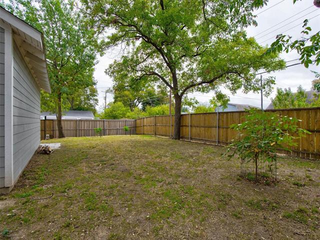 Building Photo - 2700 Gladstone Dr