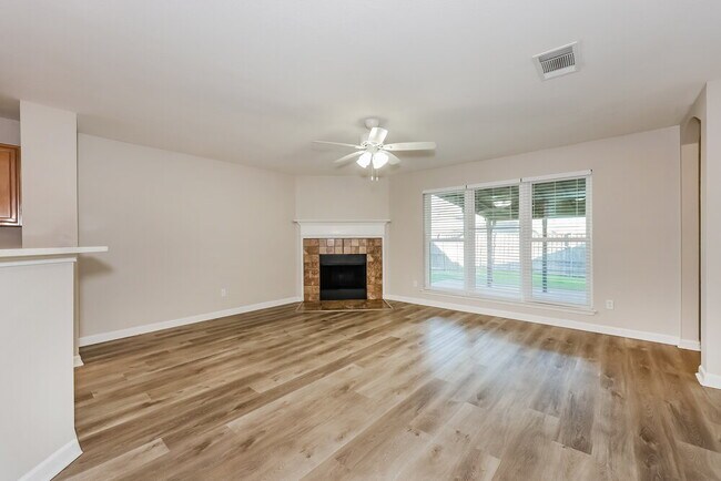 Building Photo - 213 Garden Valley Ln