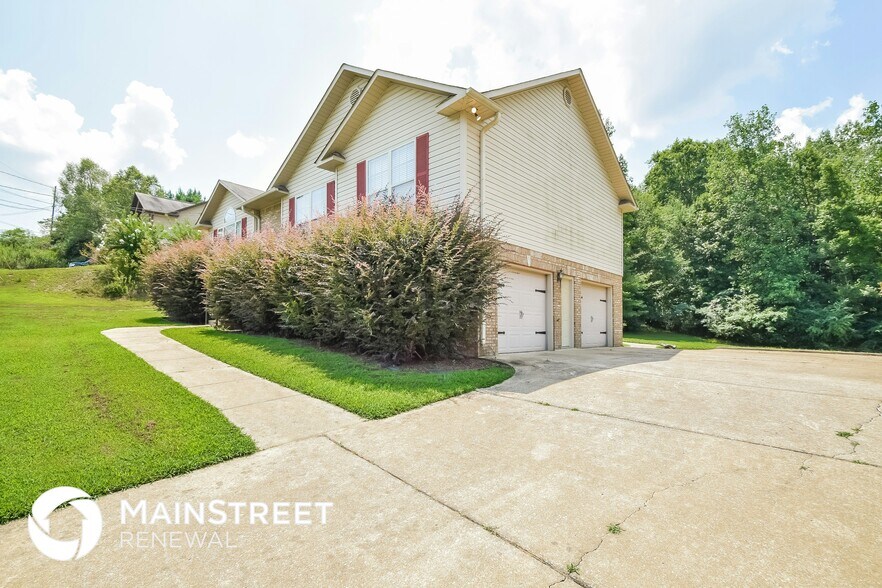 Building Photo - 695 Starlite Dr