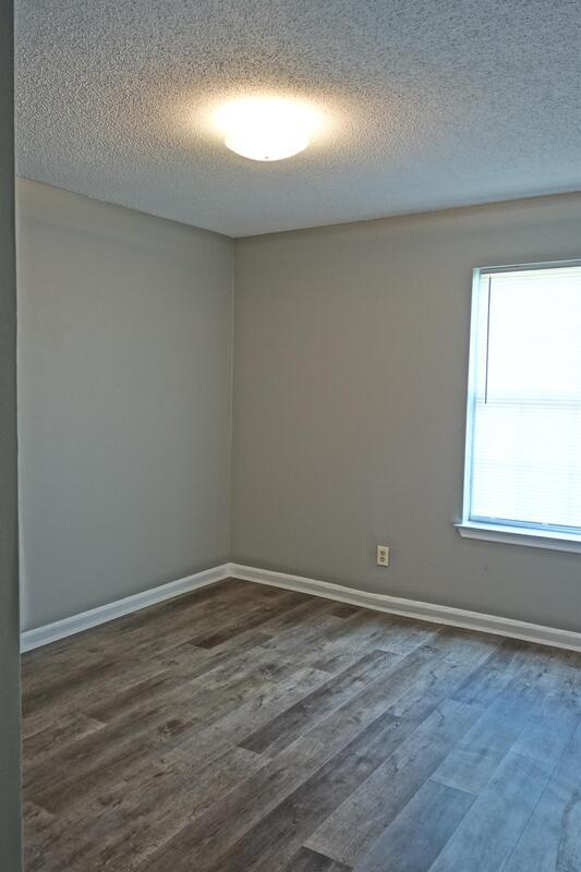 Building Photo - 13916 Sandhurst Dr SW