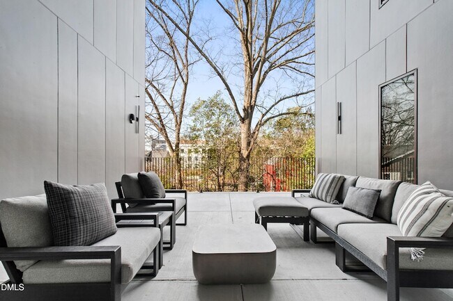 Building Photo - 29 Enterprise St