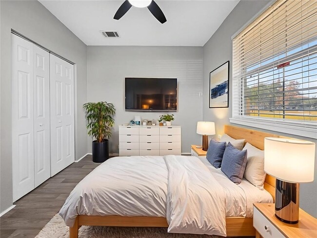 Building Photo - 510 N Barrow Ave