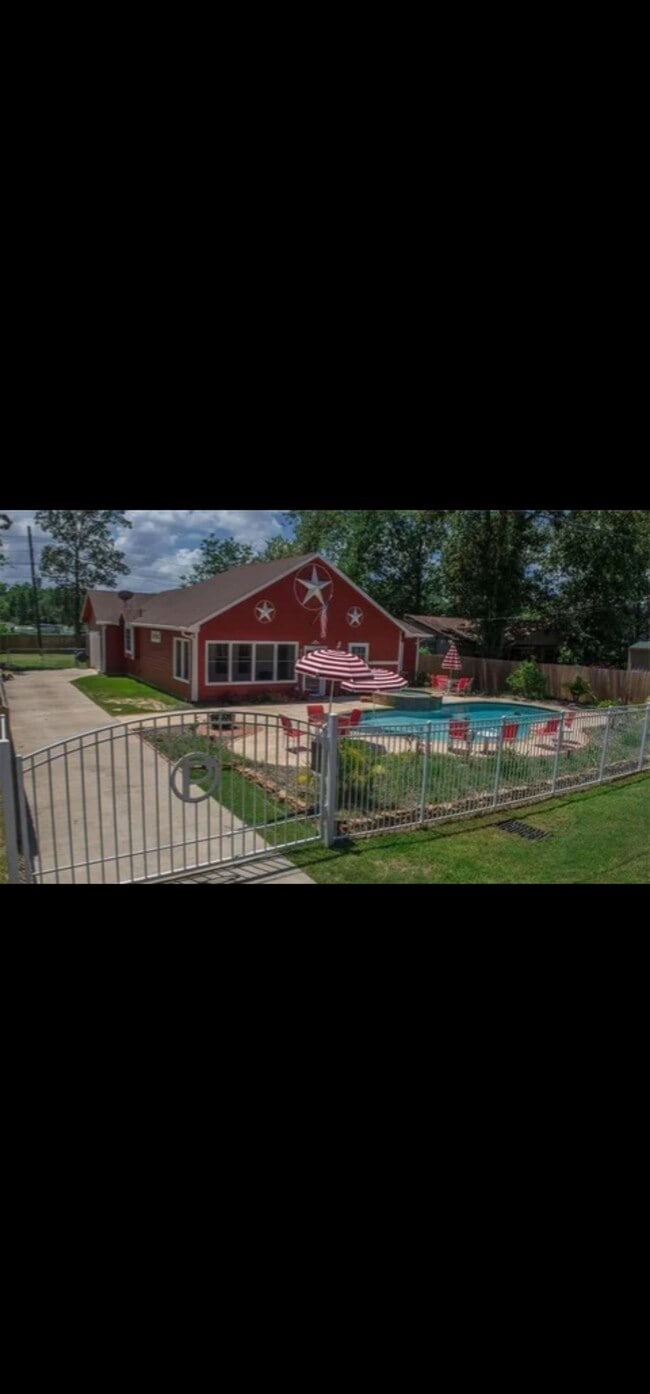 Building Photo - 535 Palmetto Dr