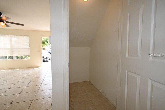 Building Photo - 5914 Willow Ridge Dr