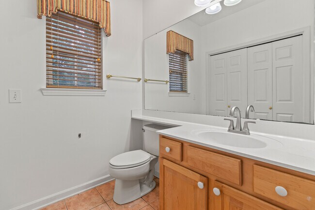 Building Photo - Woodbine Home