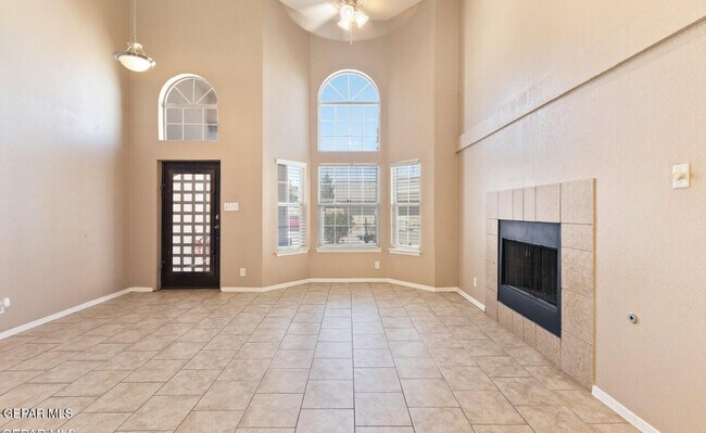 Building Photo - 12482 Paseo Rojo Dr