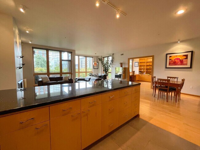 Building Photo - Gorgeous Furnished Pearl District Condo - ...