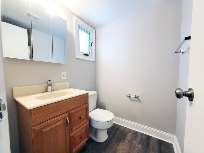 Building Photo - 3 Bed- 2 Full Bath Ranch for Rent | Newly ...