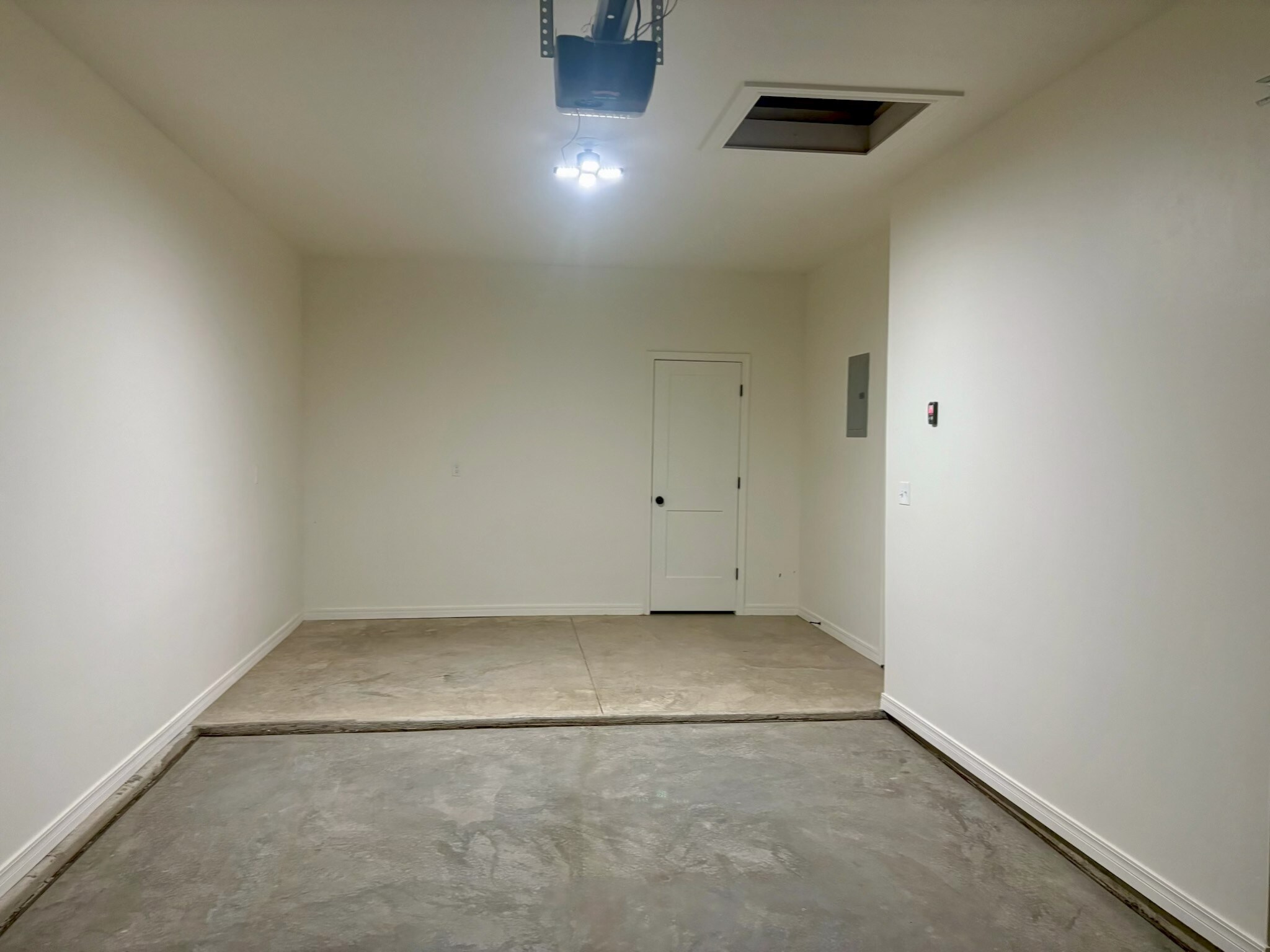 Building Photo - 11075 Tierra Santa Dr