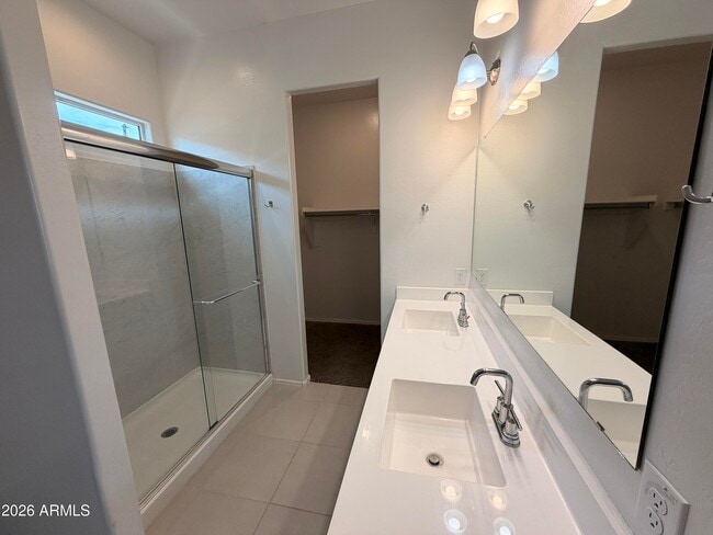 Building Photo - 15628 W Smoketree Dr